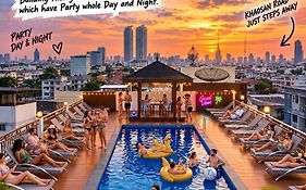 Rhythm And Rest Quarters At Khaosan Palace Hotel
